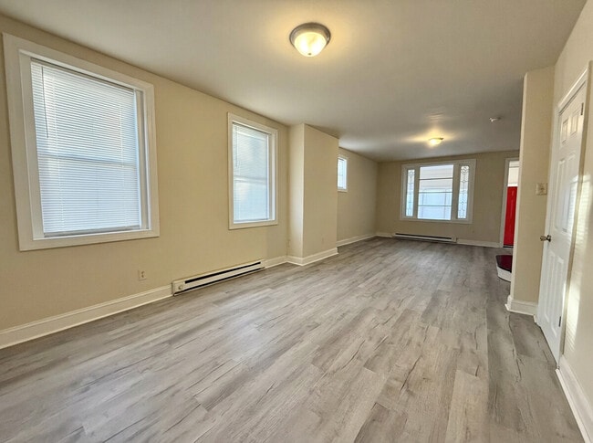 Building Photo - 5635 Hadfield St