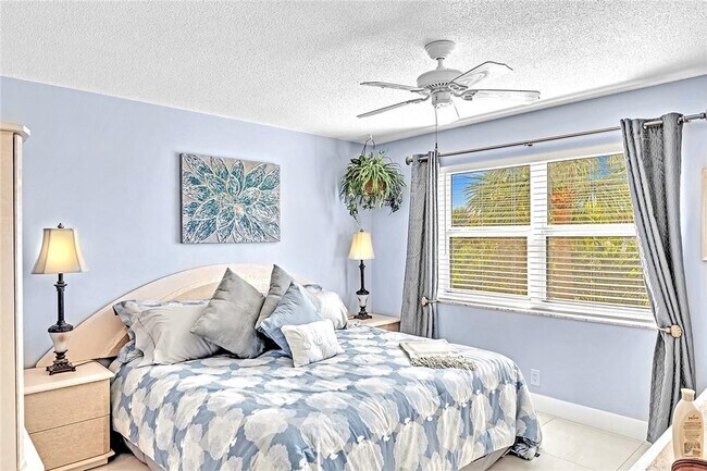 Building Photo - 1439 S Ocean Blvd