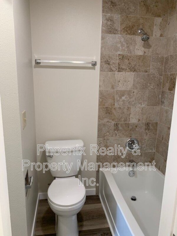 Building Photo - 3150 Iris Ave