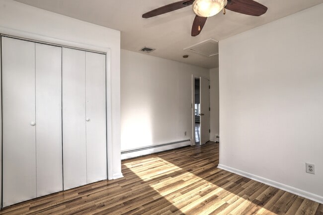 Building Photo - 83 Hawley Ave