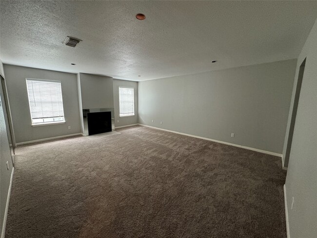 Building Photo - 9800 Pagewood Ln