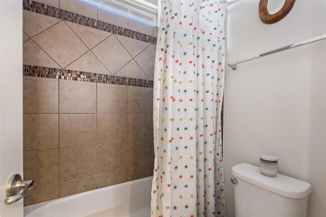 Building Photo - 8500 Echo Shore Cove