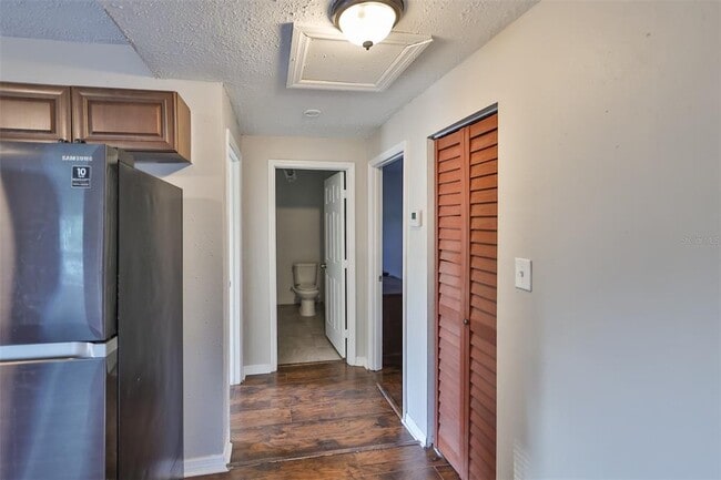 Building Photo - 1105 E 28th Ave
