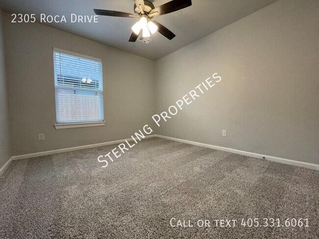 Building Photo - 2305 Roca Dr