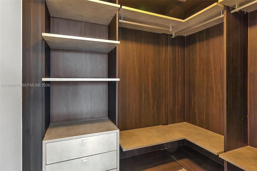 Building Photo - 801 S Miami Ave