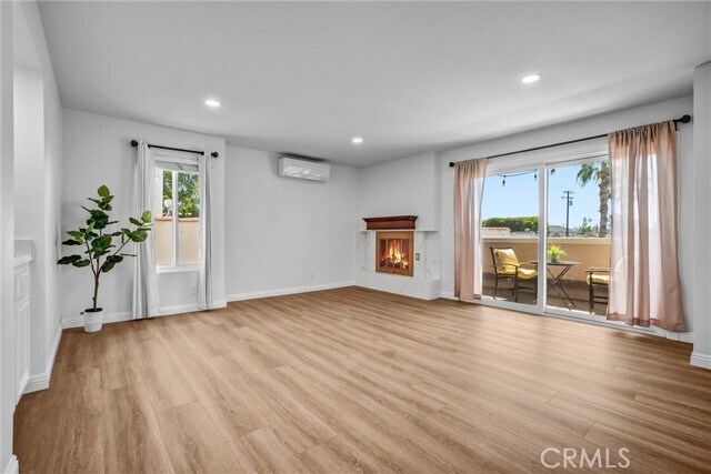 Building Photo - 2032 E Bermuda St