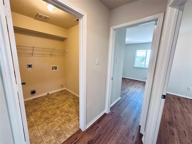 Building Photo - 408 Yucca House Dr