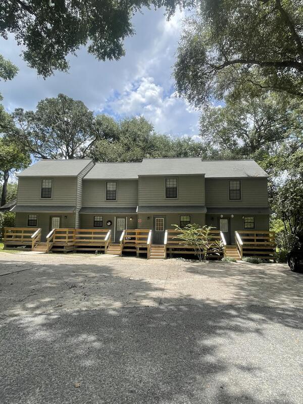 Building Photo - 5475 Sombra Del Lago Dr