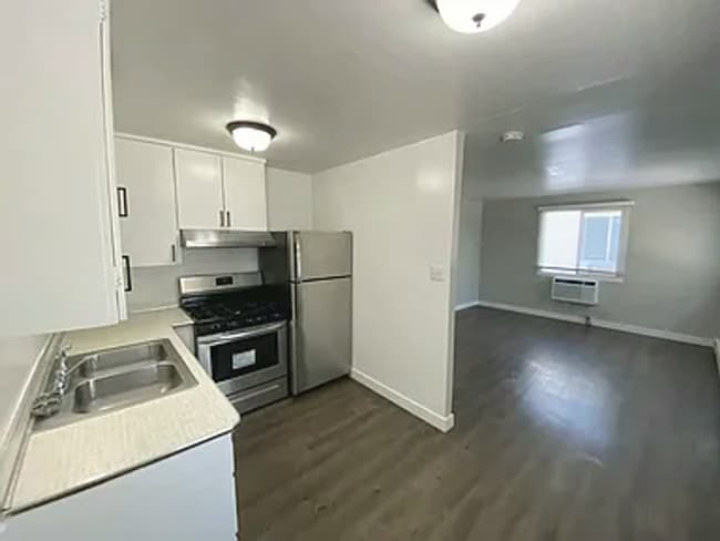 Building Photo - Charming 1 bed 1 bath in the heart of Boise, close to BSU & St. Luke's