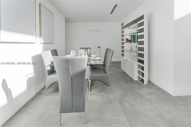 Building Photo - 7525 Buccaneer Ave