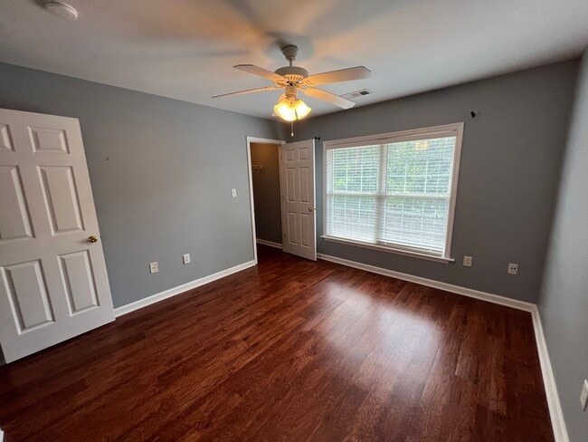 Building Photo - Beautiful Westside Condo!