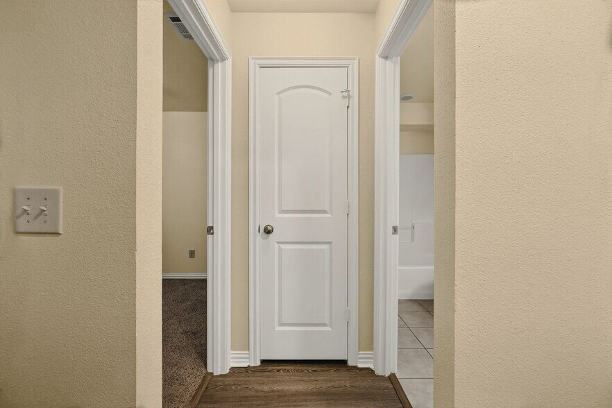 Building Photo - 1716 S Waco St