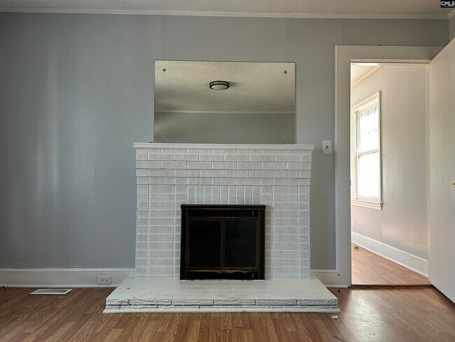 Building Photo - 804 Columbia College Dr