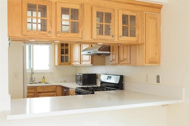 Building Photo - 11115 Slater Ave