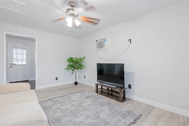 Building Photo - 3910 Luca St