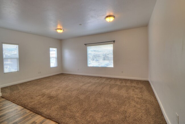 Building Photo - 14778 S Rising Star Ln