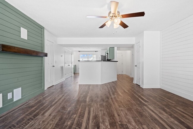 Building Photo - 2128 Victory Gallop Ln