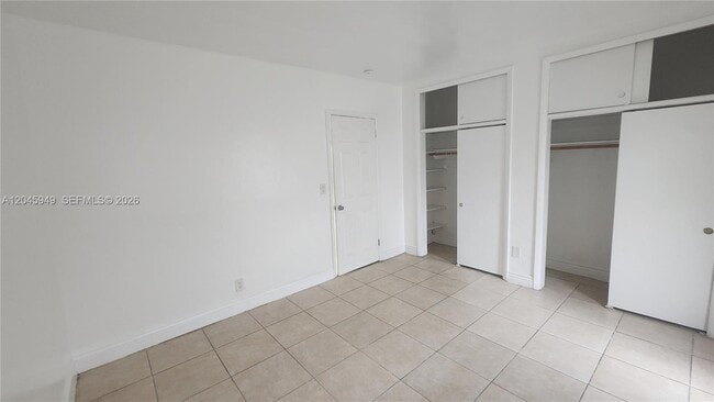 Building Photo - 280 SW 11th Ave