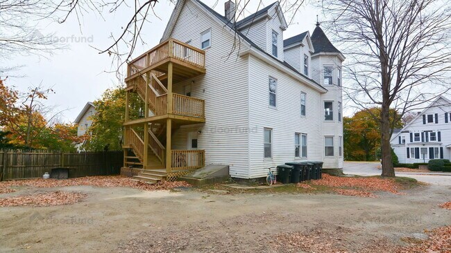 Building Photo - 144 Franklin St