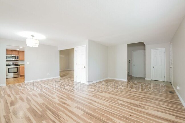 Building Photo - 16571 E Asbury Pl