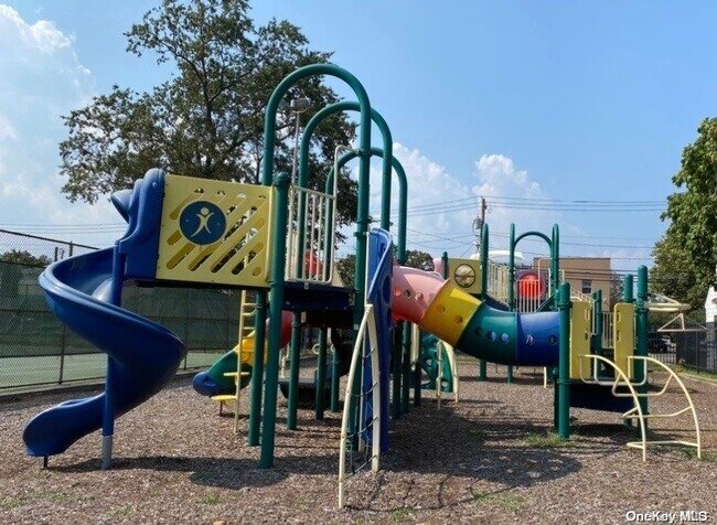 Building Photo - 69 Inwood Rd