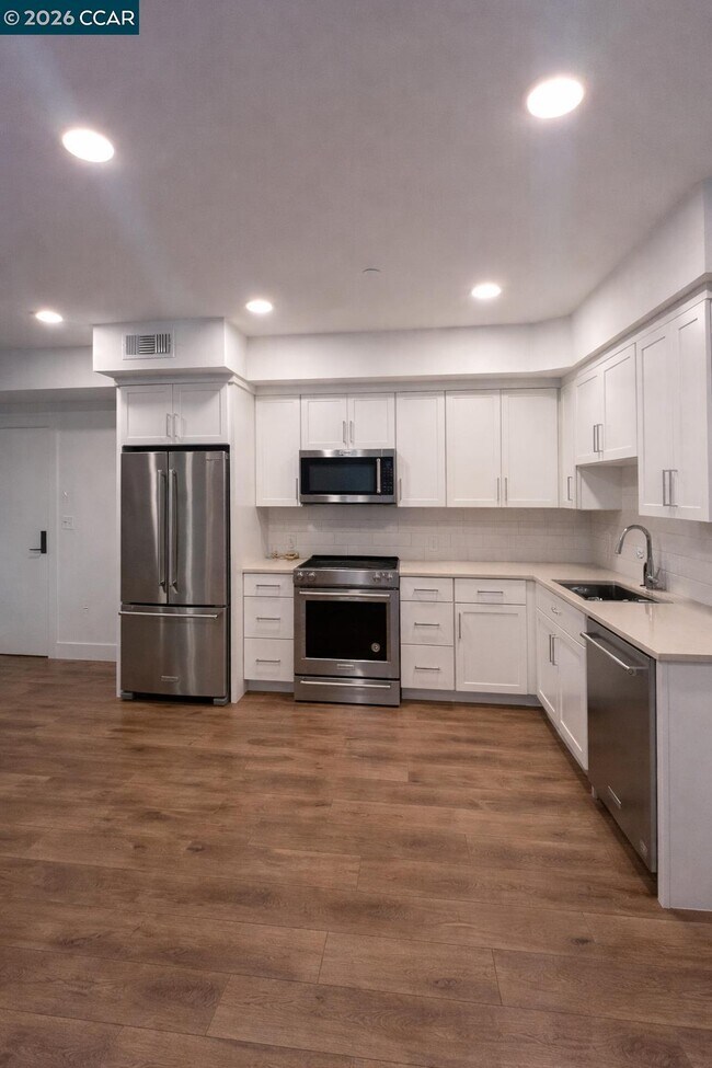 Building Photo - 10300 San Pablo Ave