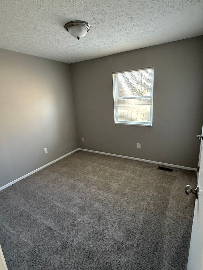Building Photo - 2 bedroom townhome in Dublin Schools
