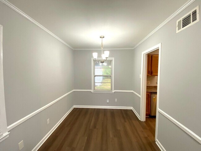 Building Photo - 4224 Philsdale Ave