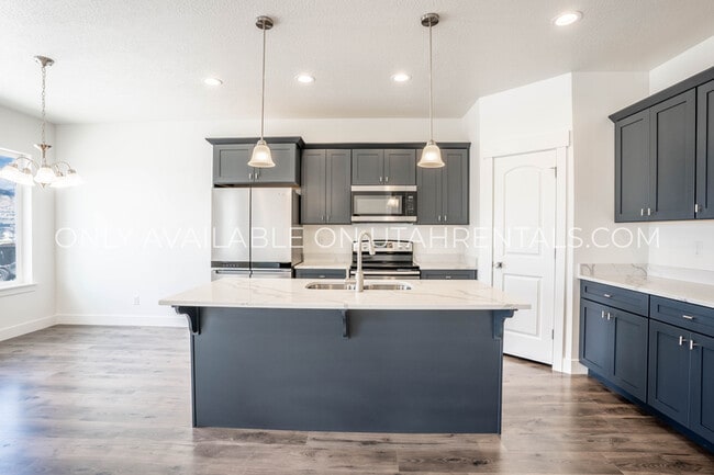 Building Photo - 4152 W 2010 N