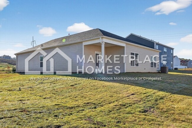 Building Photo - 4321 Scenic Mdw Dr NE