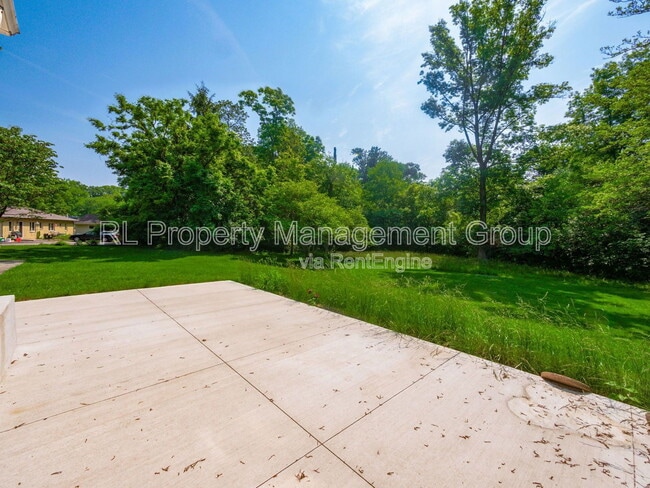 Building Photo - 2517 Minerva Lake Rd