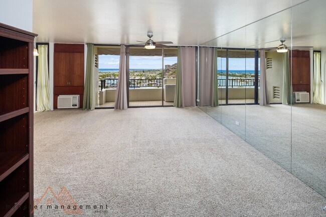 Building Photo - 6750 Hawaii Kai Dr