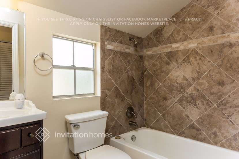 Building Photo - 5879 Rambler Rose Way