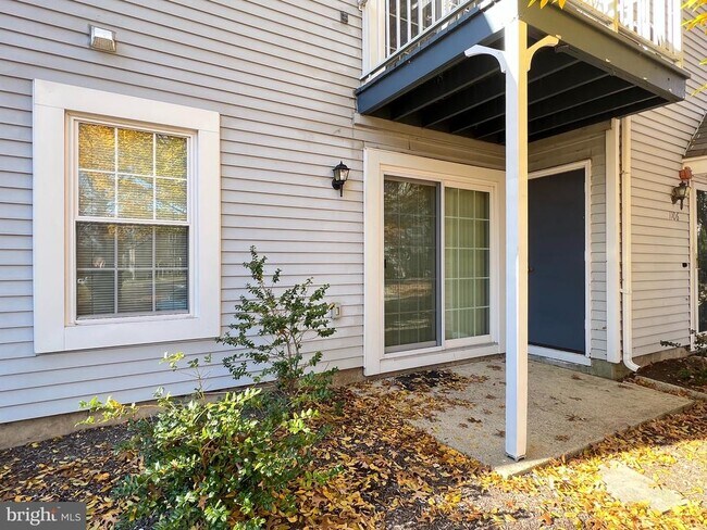 Building Photo - 1105 Society Pl