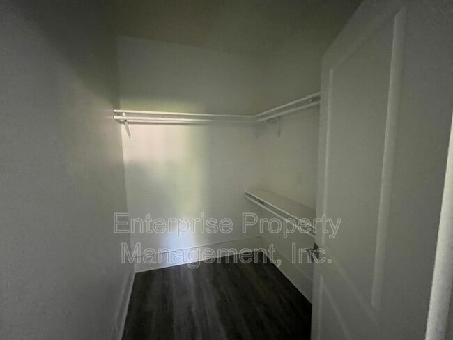 Building Photo - 1131 Rozelle St