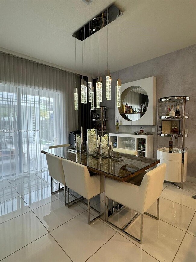 Building Photo - 8865 NW 160th Ter