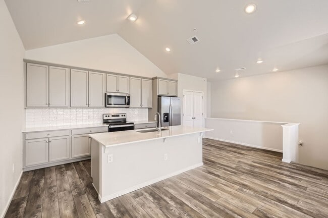 Building Photo - 2060 Autumn Moon Dr