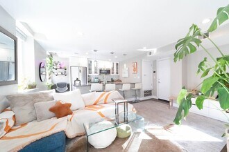 Building Photo - 126 Delaware Ave