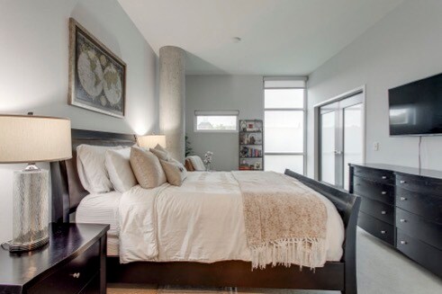 Building Photo - 2115 Yeaman Pl