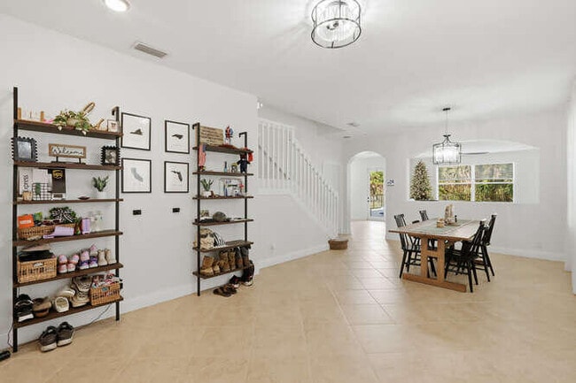 Building Photo - 1085 Center Stone Ln