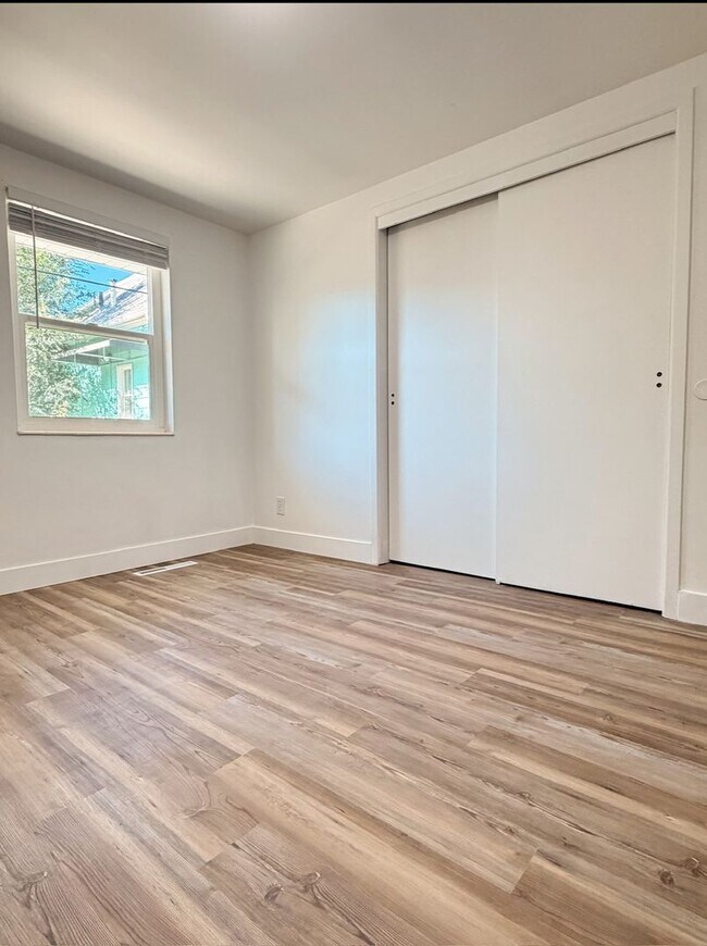 Building Photo - 224 S 900 E
