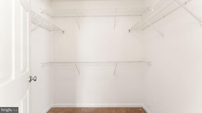 Building Photo - 23100 Dunlop Heights Terrace