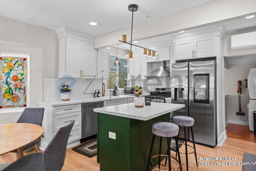 Building Photo - 3473 Birdsall Ave