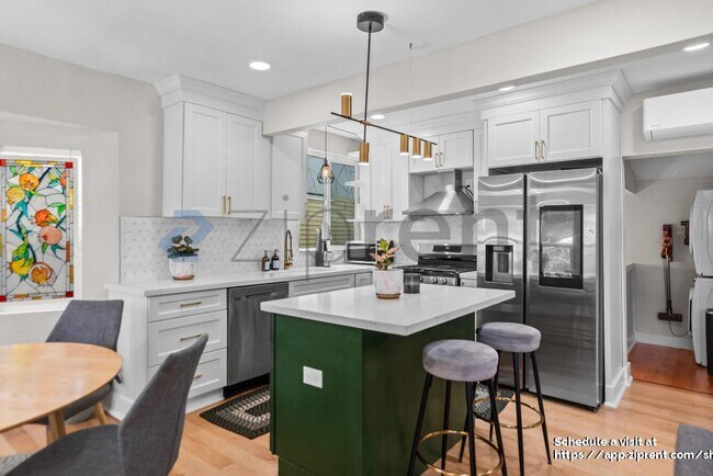 Building Photo - 3473 Birdsall Ave