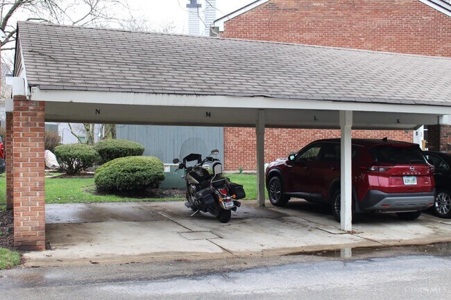 Building Photo - 9156 Dominion Cir