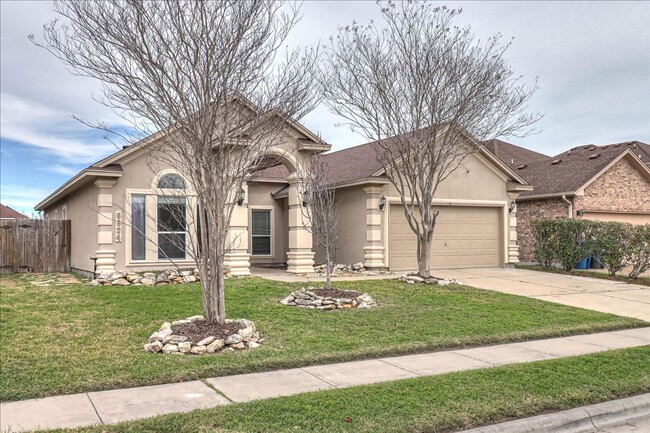 Building Photo - 5834 Aava Dr