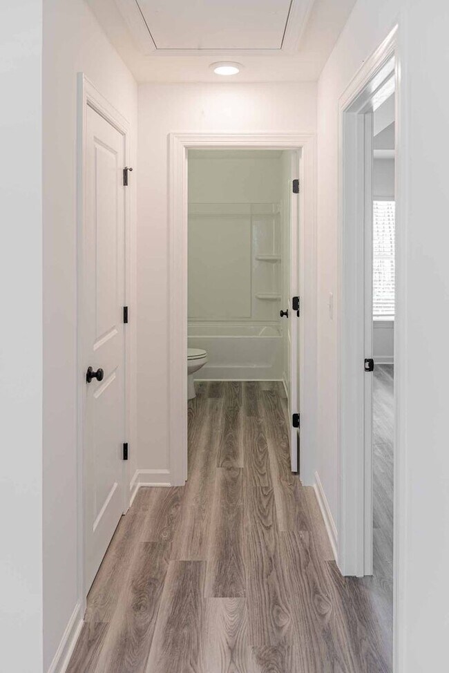 Building Photo - BRAND NEW SINGLE FAMILY HOME IN LOGANVILLE