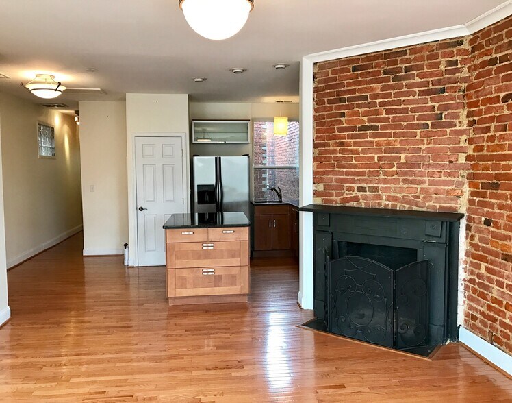 Building Photo - 1711 4th St NW