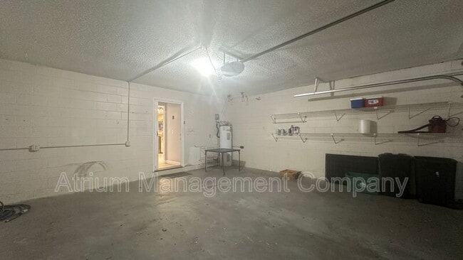 Building Photo - 1532 N Carolwood Blvd