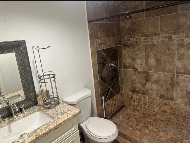 Building Photo - 4375 Kevinkay Dr